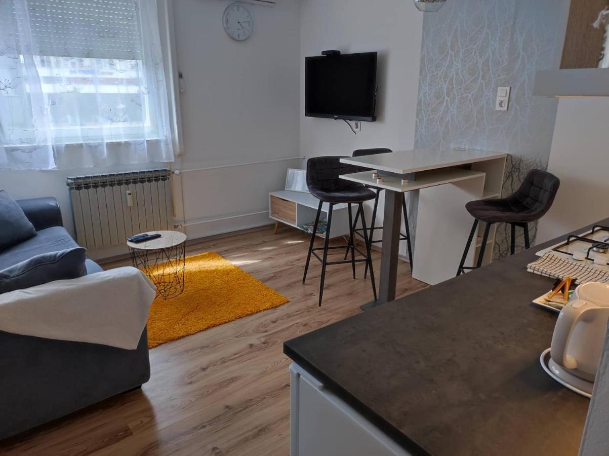 Apartman Emy Karlovac Exterior photo